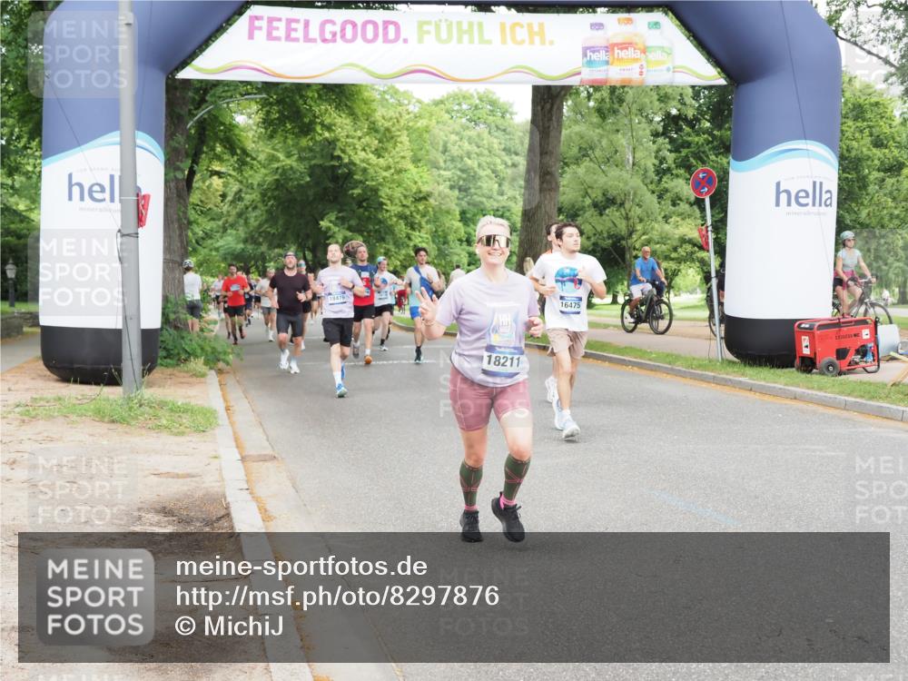 29.06.2025 - hella hamburg halbmarathon MichiJ http://msf.ph/oto/8297876 29.06.2025 10:34:24 Zwischen KM18-KM19 1070, 2623, 6532, 7056, 8564, 8668, 10208, 10211, 11125, 12277, 13630, 16475, 17332, 18211 meine-sportfotos.de