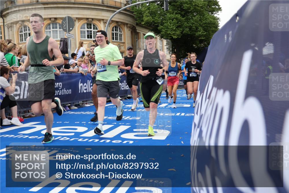 29.06.2025 - hella hamburg halbmarathon Strokosch-Dieckow http://msf.ph/oto/8297932 29.06.2025 10:52:52 Ziel 1257, 1258, 1657, 2099, 2444, 2814, 2910, 4557, 4558, 4770, 5077, 5169, 5194, 5907, 7509, 8139, 8172, 8720, 8955, 9065, 9163, 10724, 10811, 11217, 11992, 12367, 12519, 14198, 14286, 14791, 14805, 15430, 17198, 18590, 18720, 19244 meine-sportfotos.de
