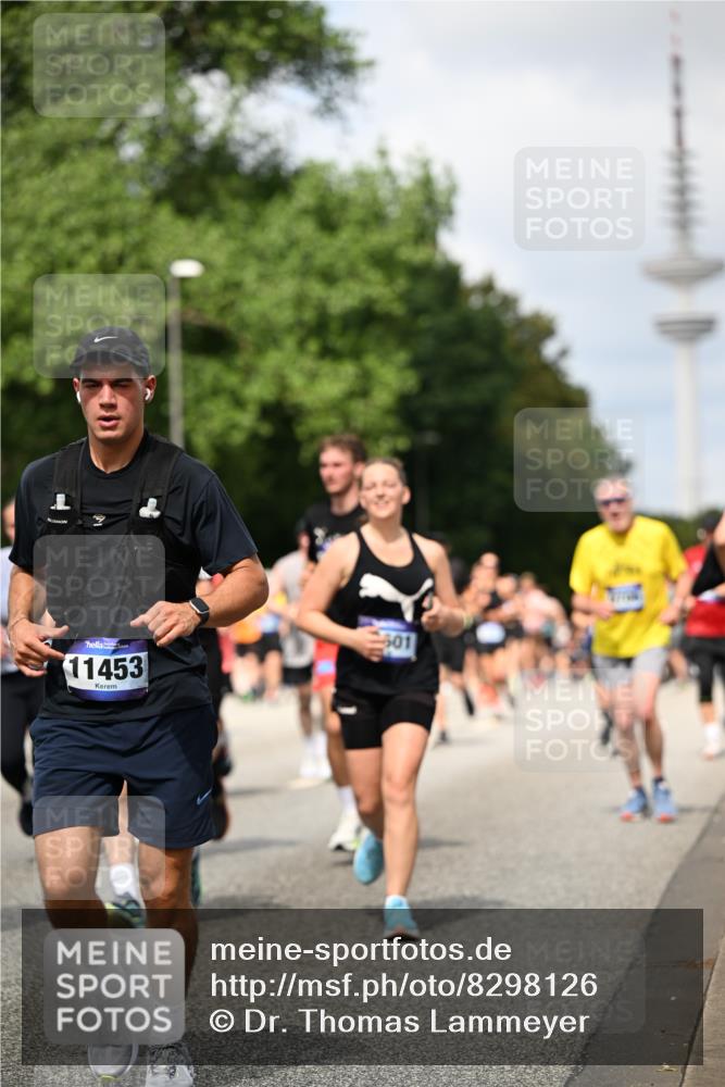 29.06.2025 - hella hamburg halbmarathon Dr. Thomas Lammeyer http://msf.ph/oto/8298126 29.06.2025 10:37:46 Kennedybrücke 1189, 1275, 1896, 1995, 2085, 2342, 2526, 2776, 3812, 4164, 4361, 4433, 4449, 4807, 5075, 5141, 5180, 5557, 5561, 5584, 5821, 5822, 5887, 6773, 6956, 6999, 7308, 7309, 7633, 7705, 8157, 8375, 8377, 8383, 8620, 8891, 9234, 9258, 9438, 9591, 9706, 9799, 9995, 10800, 11092, 11111, 11237, 11260 meine-sportfotos.de