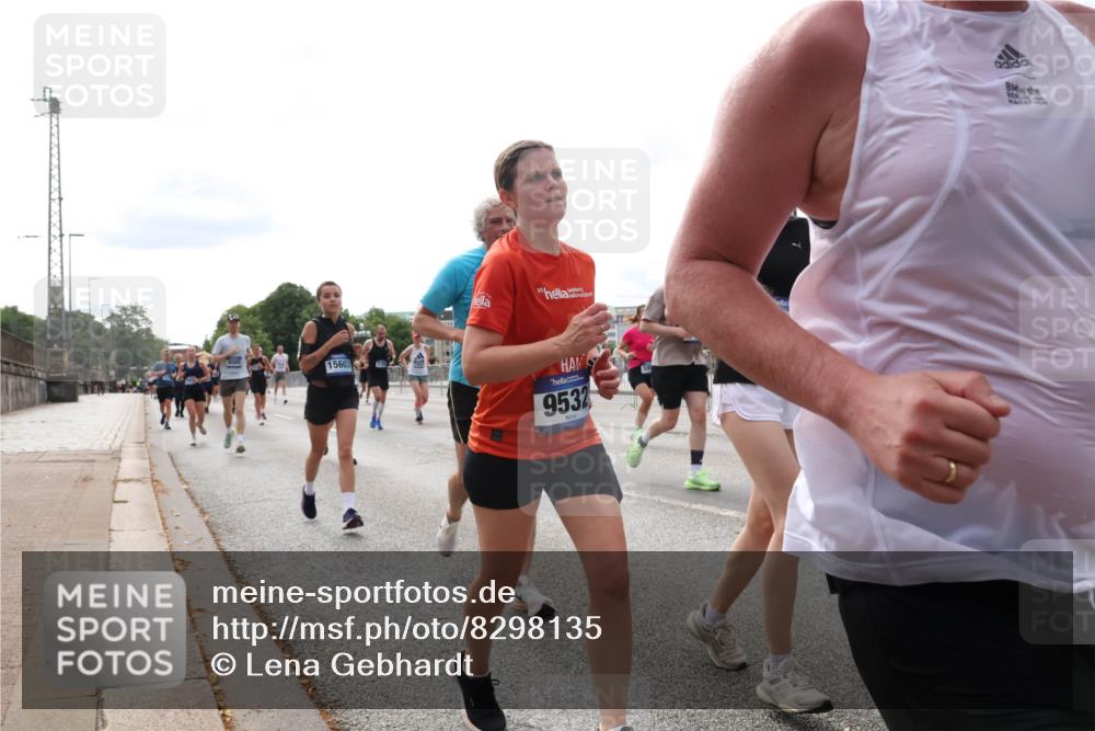 29.06.2025 - hella hamburg halbmarathon Lena Gebhardt http://msf.ph/oto/8298135 29.06.2025 10:21:40 Lombardsbrücke 15603, 30, 9532, 1028, 1072, 1158, 1191, 1250, 1401, 1668, 1958, 2172, 2271, 2315, 2353, 2529, 2635, 2815, 3122, 3606, 3770, 3817, 3825, 3826, 3995, 4046, 4289, 4375, 4376, 4697, 4786, 5122, 5373, 5395, 5412, 5493, 5641, 5759, 5957, 6086, 6103, 6475, 6676, 6805, 6844, 7075, 7162, 7375, 7522, 7553, 7612, 7672, 7781, 8095, 8286, 8715, 8844, 8896, 8959, 9002, 9062, 9100, 9369, 9483, 9499, 9501, 9532, 9624, 10374, 10874 meine-sportfotos.de