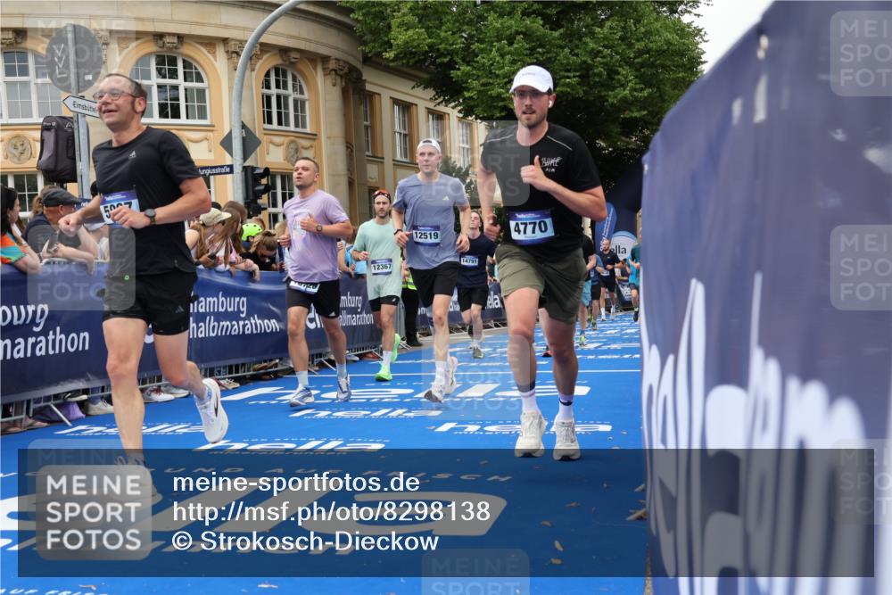29.06.2025 - hella hamburg halbmarathon Strokosch-Dieckow http://msf.ph/oto/8298138 29.06.2025 10:52:58 Ziel 1257, 1258, 2099, 2208, 3059, 3258, 3334, 4121, 4557, 4558, 4770, 5907, 7509, 7864, 8139, 8587, 8720, 8955, 9093, 9537, 10724, 12155, 12367, 12519, 12910, 14323, 14791, 15430, 18590, 18720, 19208 meine-sportfotos.de