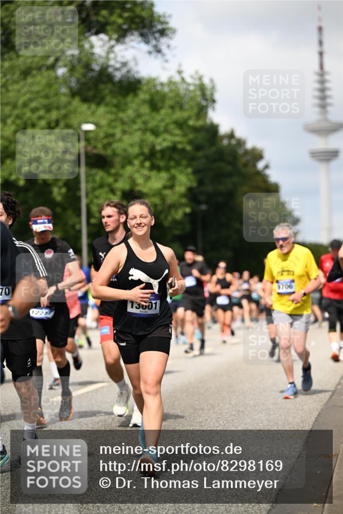 29.06.2025 - hella hamburg halbmarathon Dr. Thomas Lammeyer http://msf.ph/oto/8298169 29.06.2025 10:37:47 Kennedybrücke 1189, 1275, 1896, 1995, 2085, 2342, 2526, 2776, 3264, 3345, 3812, 4361, 4433, 4449, 4807, 5075, 5141, 5180, 5557, 5561, 5584, 5821, 5822, 5887, 6515, 6516, 6956, 6999, 7027, 7308, 7309, 7633, 7705, 8157, 8349, 8375, 8377, 8383, 8401, 8620, 8891, 9234, 9258, 9438, 9591, 9706, 9799, 9995, 10800, 11092, 11111, 11237, 11260 meine-sportfotos.de