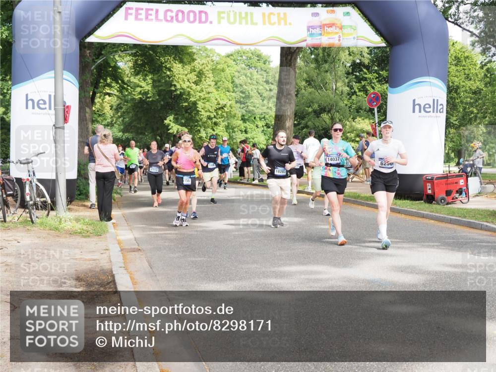 29.06.2025 - hella hamburg halbmarathon MichiJ http://msf.ph/oto/8298171 29.06.2025 11:30:08 Zwischen KM18-KM19 2572, 3679, 4752, 5156, 5875, 6200, 6250, 6673, 8243, 9455, 11421, 11664, 12254, 13862, 14037, 15536, 17116, 17868 meine-sportfotos.de