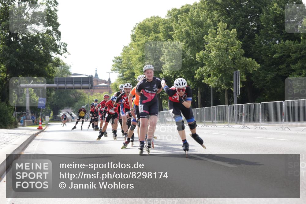 29.06.2025 - hella hamburg halbmarathon Jannik Wohlers http://msf.ph/oto/8298174 29.06.2025 08:55:02 Lombardsbrücke  meine-sportfotos.de