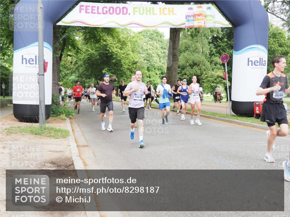 29.06.2025 - hella hamburg halbmarathon MichiJ http://msf.ph/oto/8298187 29.06.2025 10:34:26 Zwischen KM18-KM19 1070, 6532, 8564, 8668, 10208, 10211, 11125, 12277, 13630, 16127, 16475, 17332, 18211, 18476 meine-sportfotos.de