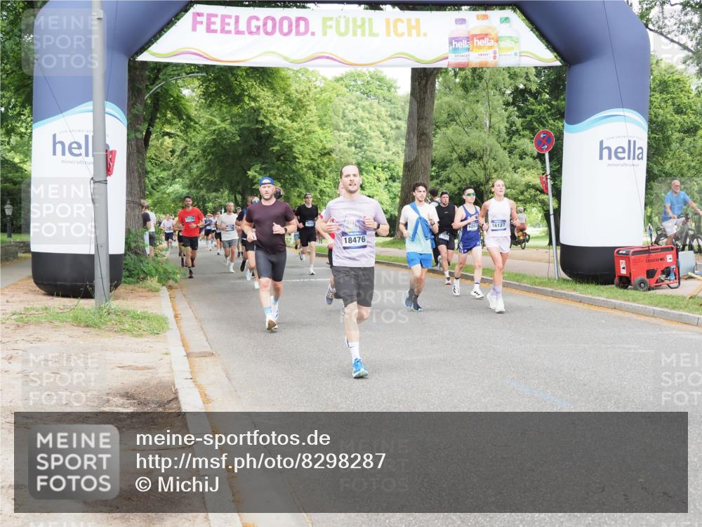 29.06.2025 - hella hamburg halbmarathon MichiJ http://msf.ph/oto/8298287 29.06.2025 10:34:27 Zwischen KM18-KM19 1070, 6532, 8668, 10208, 10211, 11125, 12277, 13630, 14262, 16127, 16475, 17332, 18211, 18476 meine-sportfotos.de