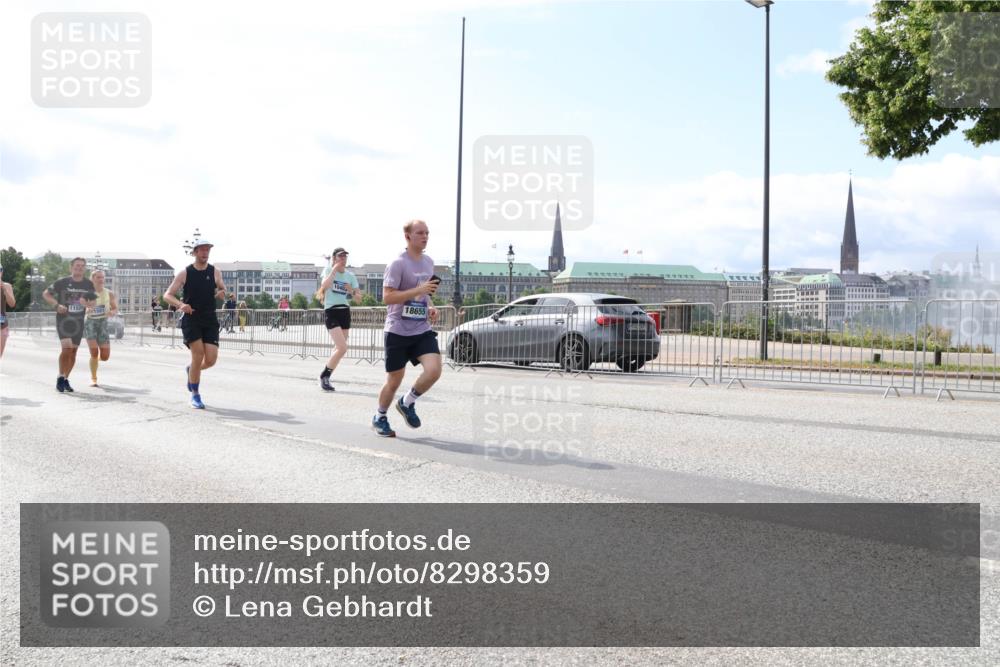 29.06.2025 - hella hamburg halbmarathon Lena Gebhardt http://msf.ph/oto/8298359 29.06.2025 10:12:06 Lombardsbrücke 1062, 1328, 1531, 1790, 1850, 1992, 2661, 3363, 3746, 4227, 5176, 5379, 5605, 6871, 7474, 7571, 9191, 9253, 9405, 9428, 9705, 10042, 10409, 10428, 10685, 11507, 11509, 11525, 11537, 11581, 11917, 12473, 13171, 13177, 13203, 13542, 13958, 14060, 14196, 14313, 14384, 14863, 14868, 15137, 15945, 16379, 16976, 17080, 17638, 17774, 17866, 18261, 18278, 18395, 18429, 18655 meine-sportfotos.de