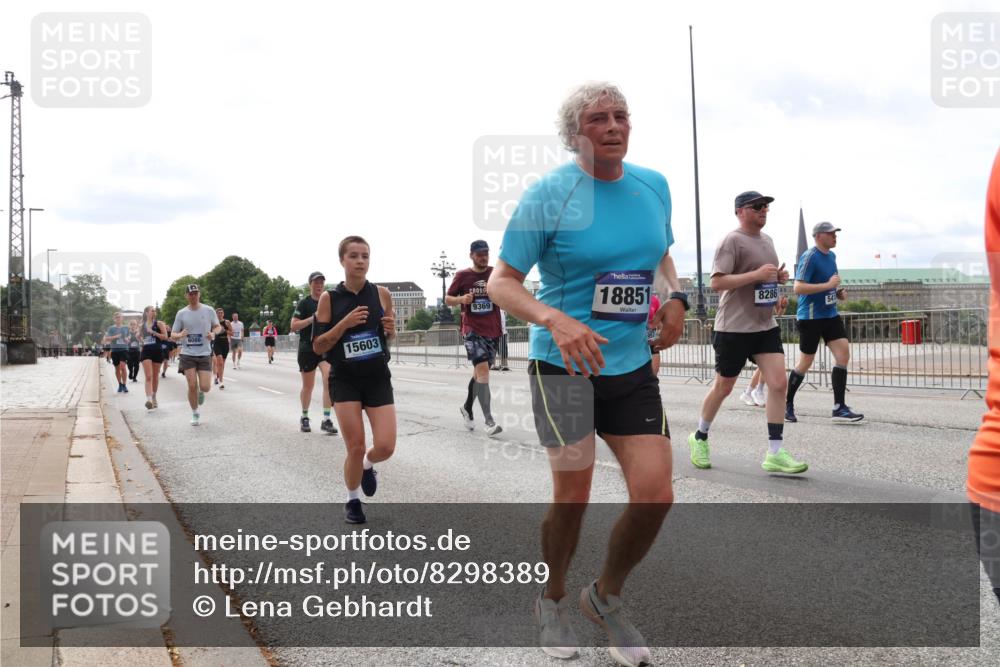 29.06.2025 - hella hamburg halbmarathon Lena Gebhardt http://msf.ph/oto/8298389 29.06.2025 10:21:41 Lombardsbrücke 1, 15603, 9369, 18851, 8286, 541, 1072, 1158, 1191, 1250, 1294, 1401, 1668, 1958, 2172, 2271, 2315, 2353, 2529, 2635, 2815, 3122, 3606, 3770, 3817, 3825, 3826, 3995, 4046, 4289, 4375, 4376, 4697, 4786, 5122, 5373, 5395, 5412, 5493, 5641, 5759, 5957, 6086, 6103, 6475, 6676, 6805, 6844, 7075, 7162, 7375, 7522, 7553, 7612, 7672, 7781, 8095, 8286, 8715, 8844, 8896, 8959, 9002, 9062, 9100, 9369, 9483, 9499, 9501, 9532, 9624, 10374, 10874 meine-sportfotos.de