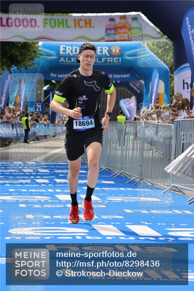 29.06.2025 - hella hamburg halbmarathon Strokosch-Dieckow http://msf.ph/oto/8298436 29.06.2025 10:17:21 Ziel 18694 meine-sportfotos.de