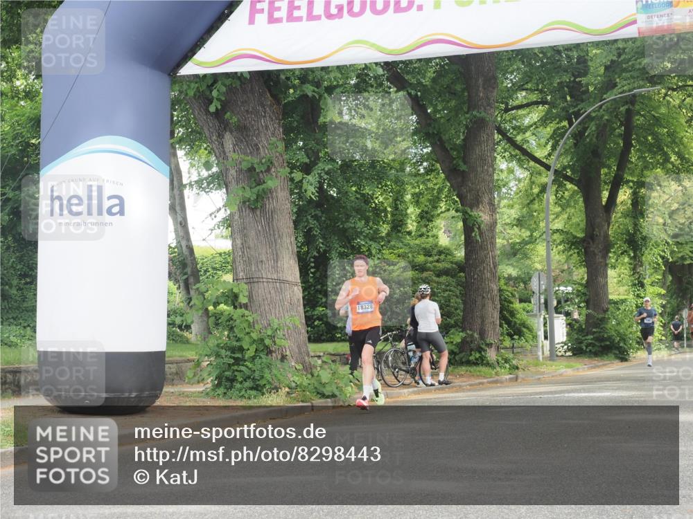 29.06.2025 - hella hamburg halbmarathon KatJ http://msf.ph/oto/8298443 29.06.2025 10:13:49 Zwischen KM18-KM19  meine-sportfotos.de