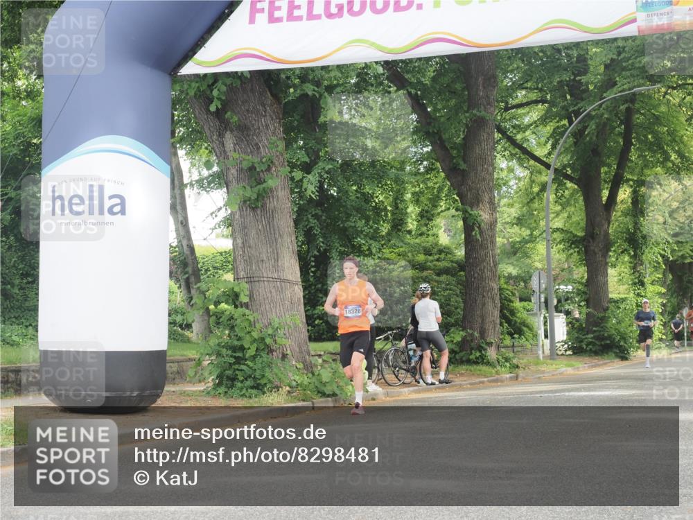 29.06.2025 - hella hamburg halbmarathon KatJ http://msf.ph/oto/8298481 29.06.2025 10:13:49 Zwischen KM18-KM19  meine-sportfotos.de