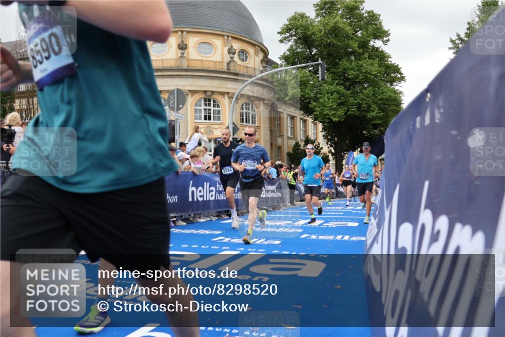 29.06.2025 - hella hamburg halbmarathon Strokosch-Dieckow http://msf.ph/oto/8298520 29.06.2025 10:53:03 Ziel 2111, 2208, 3059, 3258, 3334, 4121, 5907, 7509, 7864, 8587, 9093, 9537, 12155, 12367, 12519, 12910, 14323, 14791, 15430, 16986, 18590, 18720, 19208 meine-sportfotos.de