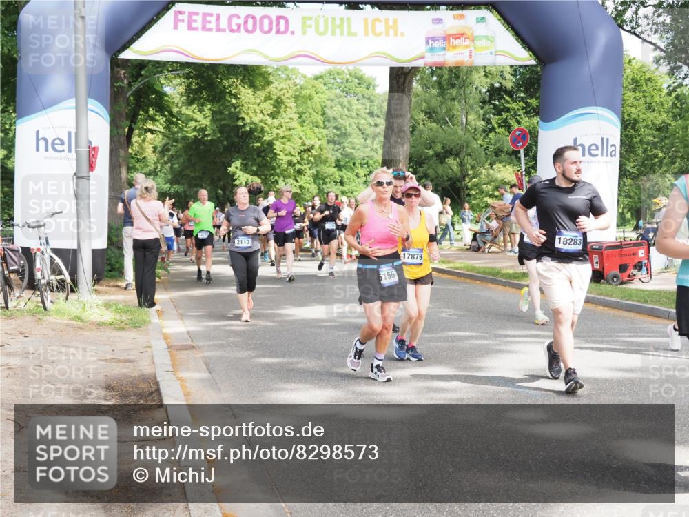 29.06.2025 - hella hamburg halbmarathon MichiJ http://msf.ph/oto/8298573 29.06.2025 11:30:11 Zwischen KM18-KM19 3679, 5156, 6250, 6673, 8486, 9009, 11097, 12254, 13862, 14037, 17116, 17868, 17879, 18283 meine-sportfotos.de