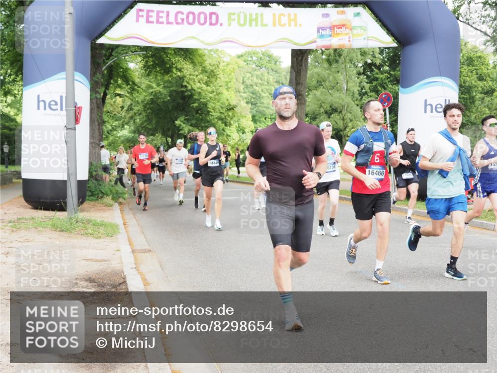 29.06.2025 - hella hamburg halbmarathon MichiJ http://msf.ph/oto/8298654 29.06.2025 10:34:29 Zwischen KM18-KM19 1070, 2138, 8668, 10208, 11021, 14262, 14449, 16127, 16136, 16466, 16475, 17332, 18211, 18476, 18702, 19105 meine-sportfotos.de