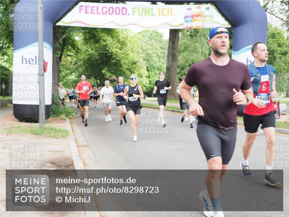 29.06.2025 - hella hamburg halbmarathon MichiJ http://msf.ph/oto/8298723 29.06.2025 10:34:29 Zwischen KM18-KM19 1070, 2138, 8668, 10208, 11021, 14262, 14449, 16127, 16136, 16466, 16475, 17332, 18211, 18476, 18702, 19105 meine-sportfotos.de