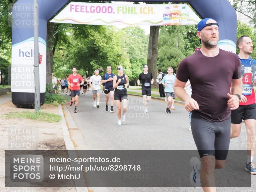 29.06.2025 - hella hamburg halbmarathon MichiJ http://msf.ph/oto/8298748 29.06.2025 10:34:29 Zwischen KM18-KM19 1070, 2138, 8668, 10208, 11021, 14262, 14449, 16127, 16136, 16466, 16475, 17332, 18211, 18476, 18702, 19105 meine-sportfotos.de