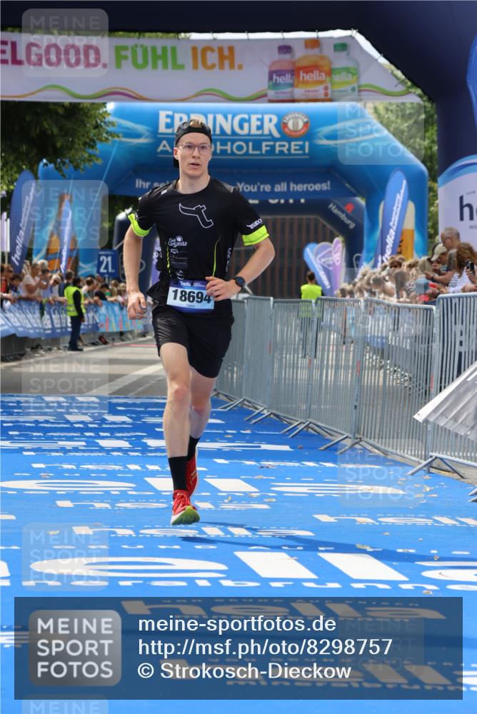 29.06.2025 - hella hamburg halbmarathon Strokosch-Dieckow http://msf.ph/oto/8298757 29.06.2025 10:17:21 Ziel 18694 meine-sportfotos.de