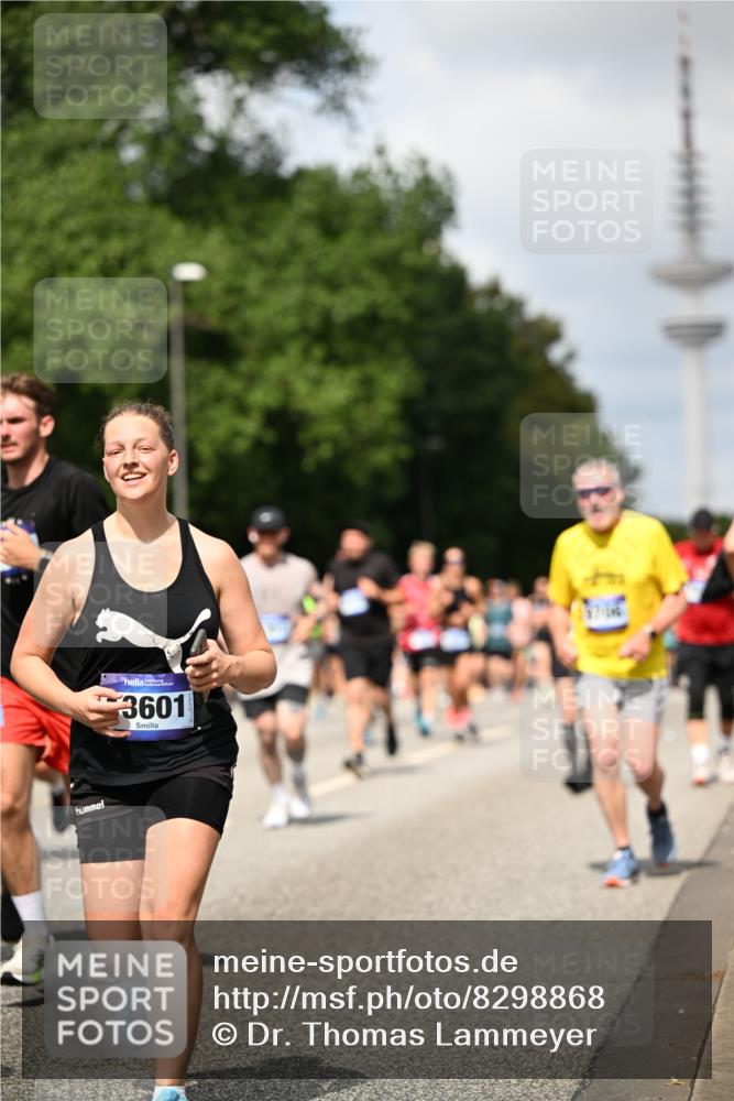 29.06.2025 - hella hamburg halbmarathon Dr. Thomas Lammeyer http://msf.ph/oto/8298868 29.06.2025 10:37:48 Kennedybrücke 1189, 1275, 1896, 1995, 2342, 2526, 2776, 3264, 3345, 3812, 3848, 4361, 4433, 4449, 4807, 5075, 5141, 5180, 5557, 5561, 5584, 5821, 5822, 5887, 6515, 6516, 6956, 6999, 7027, 7308, 7309, 7633, 7705, 8157, 8349, 8375, 8377, 8383, 8401, 8620, 8891, 9234, 9258, 9438, 9591, 9706, 9799, 9995, 10800, 11092, 11111, 11237, 11260 meine-sportfotos.de