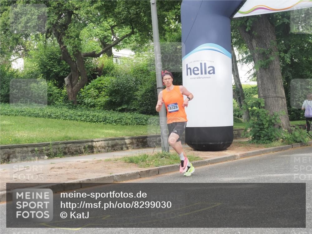29.06.2025 - hella hamburg halbmarathon KatJ http://msf.ph/oto/8299030 29.06.2025 10:13:51 Zwischen KM18-KM19  meine-sportfotos.de