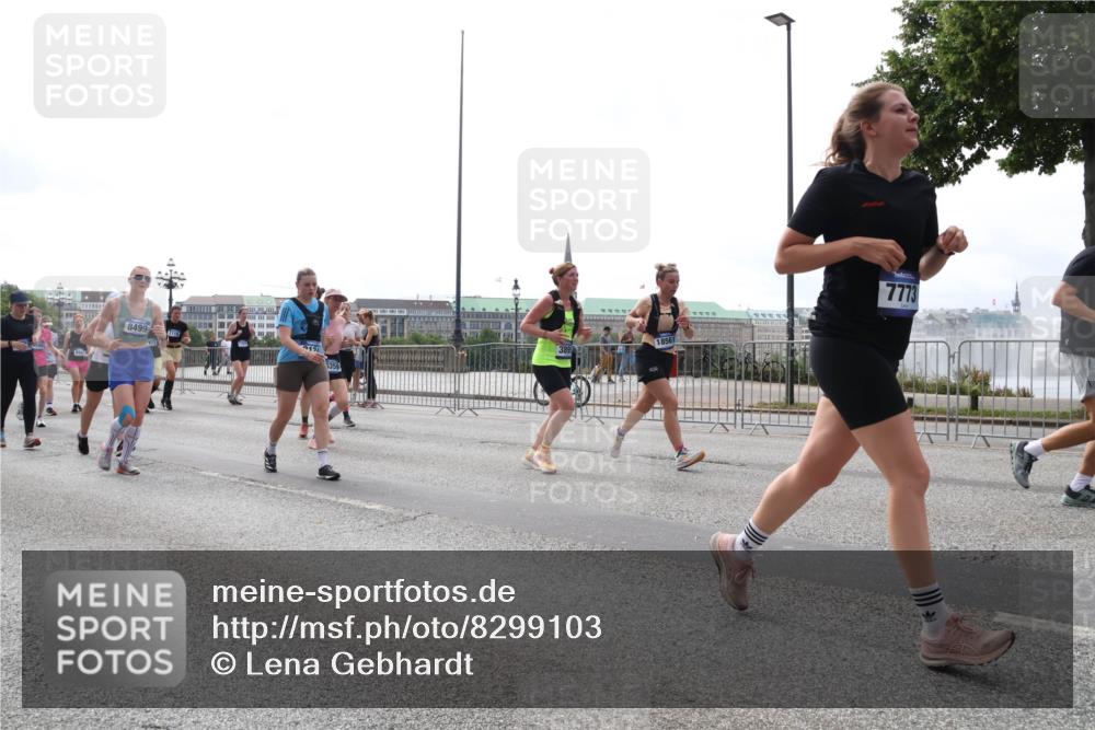 29.06.2025 - hella hamburg halbmarathon Lena Gebhardt http://msf.ph/oto/8299103 29.06.2025 10:36:55 Lombardsbrücke 8499, 5359, 7773, 1118, 1224, 1253, 1339, 1488, 1490, 1597, 1948, 1952, 1954, 2031, 2072, 2104, 2124, 2272, 2480, 2552, 2588, 3127, 3165, 3428, 3714, 3873, 3895, 4084, 4618, 4733, 4762, 4996, 5224, 5538, 5640, 5786, 5789, 6156, 6172, 6190, 6359, 6584, 6667, 6804, 7202, 7632, 7707, 7773, 8007, 8257, 8258, 8315, 8499, 8758, 8936, 8937, 8945, 9054, 9055, 9295, 9500, 9694, 13265, 15077, 17156, 17807, 18152, 18488 meine-sportfotos.de