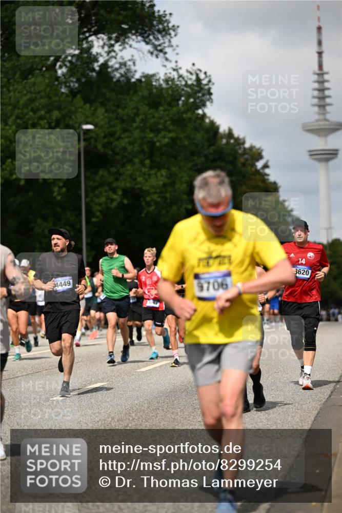 29.06.2025 - hella hamburg halbmarathon Dr. Thomas Lammeyer http://msf.ph/oto/8299254 29.06.2025 10:37:50 Kennedybrücke 1189, 1275, 1896, 2342, 2526, 2776, 3264, 3340, 3345, 3812, 3848, 4361, 4433, 4449, 4807, 5075, 5141, 5557, 5561, 5584, 5821, 5822, 5887, 6364, 6515, 6516, 6956, 6999, 7027, 7308, 7309, 7633, 7653, 7982, 8157, 8349, 8375, 8377, 8383, 8401, 8620, 8891, 9234, 9258, 9438, 9591, 9706, 9799, 9995, 10800, 11092, 11111, 11237, 11260 meine-sportfotos.de
