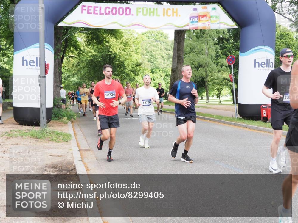 29.06.2025 - hella hamburg halbmarathon MichiJ http://msf.ph/oto/8299405 29.06.2025 10:34:31 Zwischen KM18-KM19 2138, 8668, 11021, 12724, 14062, 14262, 14449, 16127, 16136, 16466, 16475, 18476, 18702, 19105, 19127 meine-sportfotos.de