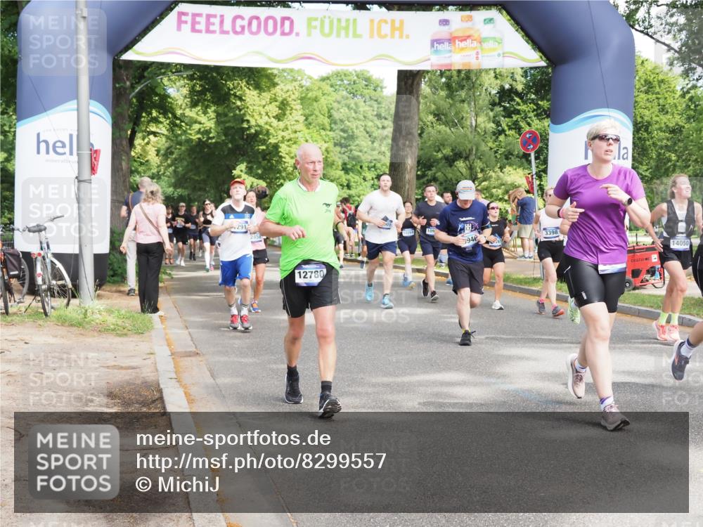 29.06.2025 - hella hamburg halbmarathon MichiJ http://msf.ph/oto/8299557 29.06.2025 11:30:16 Zwischen KM18-KM19 1291, 2113, 2858, 3221, 3398, 7124, 8486, 9009, 9946, 10001, 10940, 11097, 12218, 12780, 14050, 15754, 17267, 17355, 17879, 18283 meine-sportfotos.de