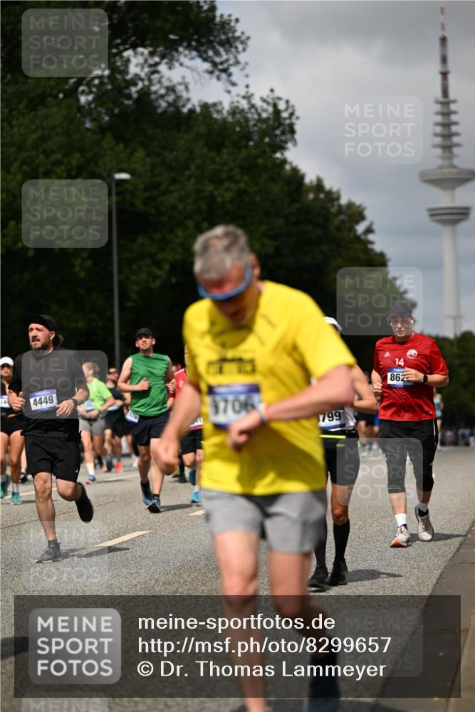 29.06.2025 - hella hamburg halbmarathon Dr. Thomas Lammeyer http://msf.ph/oto/8299657 29.06.2025 10:37:51 Kennedybrücke 1189, 1275, 1896, 2342, 2526, 2776, 3264, 3340, 3345, 3812, 3848, 4361, 4433, 4449, 4807, 5075, 5141, 5557, 5561, 5584, 5821, 5822, 5887, 6364, 6515, 6516, 6956, 6999, 7027, 7308, 7309, 7633, 7653, 7982, 8157, 8349, 8375, 8377, 8383, 8401, 8620, 8891, 9234, 9258, 9438, 9591, 9706, 9799, 9995, 10048, 10800, 11092, 11111, 11229, 11237, 11260 meine-sportfotos.de