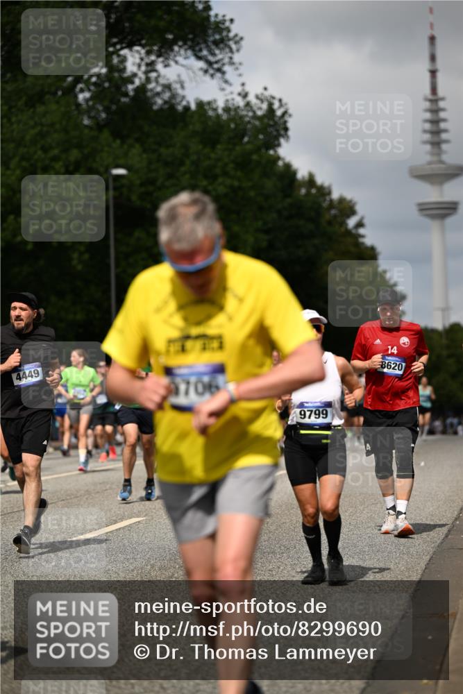 29.06.2025 - hella hamburg halbmarathon Dr. Thomas Lammeyer http://msf.ph/oto/8299690 29.06.2025 10:37:51 Kennedybrücke 1189, 1275, 1896, 2342, 2526, 2776, 3264, 3340, 3345, 3812, 3848, 4361, 4433, 4449, 4807, 5075, 5141, 5557, 5561, 5584, 5821, 5822, 5887, 6364, 6515, 6516, 6956, 6999, 7027, 7308, 7309, 7633, 7653, 7982, 8157, 8349, 8375, 8377, 8383, 8401, 8620, 8891, 9234, 9258, 9438, 9591, 9706, 9799, 9995, 10048, 10800, 11092, 11111, 11229, 11237, 11260 meine-sportfotos.de