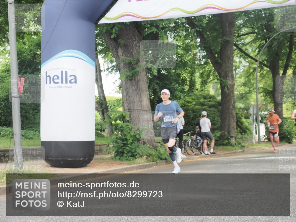 29.06.2025 - hella hamburg halbmarathon KatJ http://msf.ph/oto/8299723 29.06.2025 10:13:56 Zwischen KM18-KM19  meine-sportfotos.de