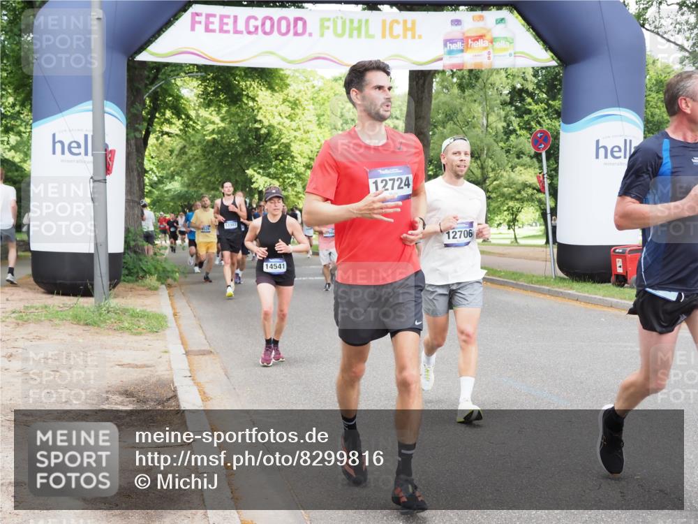 29.06.2025 - hella hamburg halbmarathon MichiJ http://msf.ph/oto/8299816 29.06.2025 10:34:33 Zwischen KM18-KM19 2138, 11021, 12706, 12724, 13303, 14062, 14262, 14449, 14541, 16127, 16136, 16466, 18476, 18702, 19105, 19127 meine-sportfotos.de