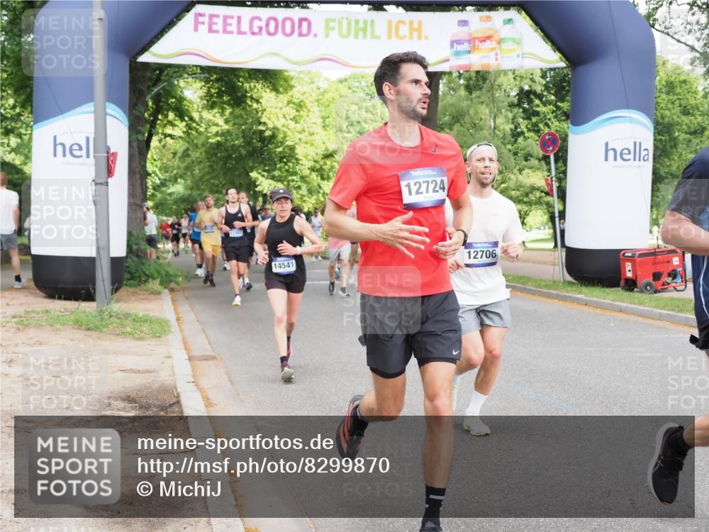 29.06.2025 - hella hamburg halbmarathon MichiJ http://msf.ph/oto/8299870 29.06.2025 10:34:33 Zwischen KM18-KM19 2138, 11021, 12706, 12724, 13303, 14062, 14262, 14449, 14541, 16127, 16136, 16466, 18476, 18702, 19105, 19127 meine-sportfotos.de