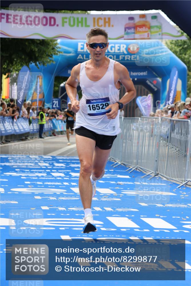 29.06.2025 - hella hamburg halbmarathon Strokosch-Dieckow http://msf.ph/oto/8299877 29.06.2025 10:16:59 Ziel 4116, 16529 meine-sportfotos.de