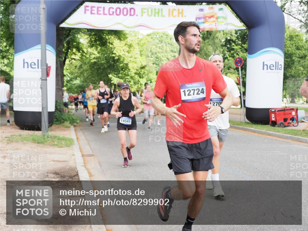 29.06.2025 - hella hamburg halbmarathon MichiJ http://msf.ph/oto/8299902 29.06.2025 10:34:33 Zwischen KM18-KM19 2138, 11021, 12706, 12724, 13303, 14062, 14262, 14449, 14541, 16127, 16136, 16466, 18476, 18702, 19105, 19127 meine-sportfotos.de