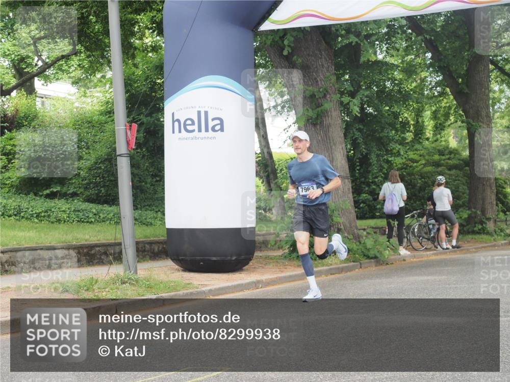29.06.2025 - hella hamburg halbmarathon KatJ http://msf.ph/oto/8299938 29.06.2025 10:13:57 Zwischen KM18-KM19  meine-sportfotos.de