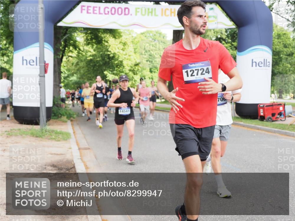 29.06.2025 - hella hamburg halbmarathon MichiJ http://msf.ph/oto/8299947 29.06.2025 10:34:33 Zwischen KM18-KM19 2138, 11021, 12706, 12724, 13303, 14062, 14262, 14449, 14541, 16127, 16136, 16466, 18476, 18702, 19105, 19127 meine-sportfotos.de
