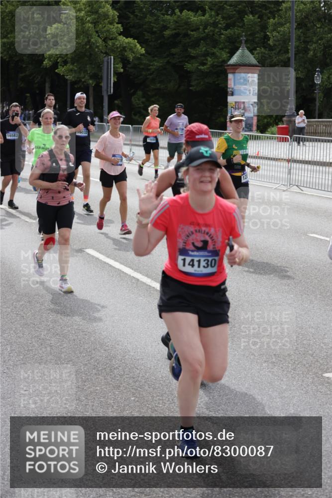 29.06.2025 - hella hamburg halbmarathon Jannik Wohlers http://msf.ph/oto/8300087 29.06.2025 10:37:07 Lombardsbrücke 1276, 1337, 1819, 2016, 2199, 2486, 2640, 3633, 5146, 5171, 5186, 5790, 5875, 6821, 6955, 7085, 7124, 7235, 7544, 7777, 7823, 8843, 9524, 10476, 10506, 10798, 10919, 11183, 11801, 11888, 12123, 12472, 12762, 12824, 12935, 13077, 14130, 14282, 14657, 15084, 16032, 16303, 16582, 16680, 16706, 16831, 16837, 17305, 17307, 17355, 17798, 17965, 18903 meine-sportfotos.de