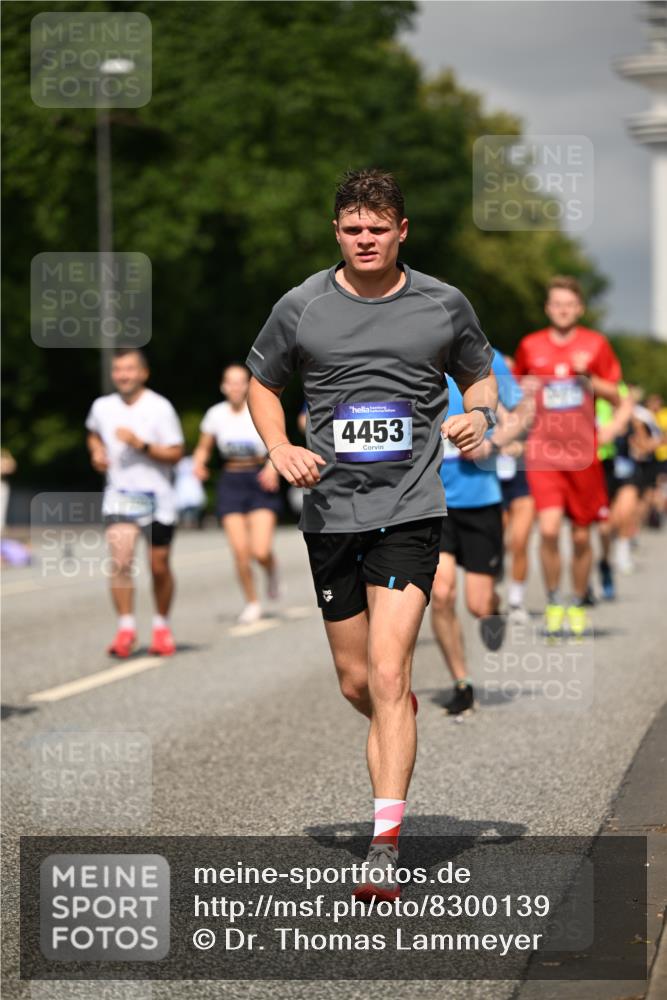 29.06.2025 - hella hamburg halbmarathon Dr. Thomas Lammeyer http://msf.ph/oto/8300139 29.06.2025 10:16:21 Kennedybrücke 1249, 1610, 1785, 1850, 1851, 2963, 2964, 3182, 3248, 3262, 3363, 4453, 4499, 5150, 5166, 5176, 6822, 6871, 7014, 7907, 8206, 8207, 8917, 8971, 9253, 9428, 10067, 10402, 10685, 11025 meine-sportfotos.de