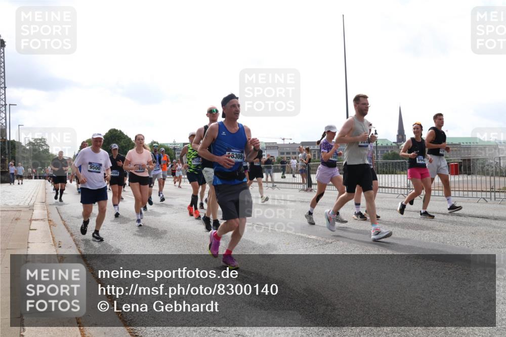 29.06.2025 - hella hamburg halbmarathon Lena Gebhardt http://msf.ph/oto/8300140 29.06.2025 10:37:01 Lombardsbrücke 6309, 5901, 894, 17504, 9500, 831, 14779, 4996, 1022, 1118, 1253, 1339, 1488, 1490, 1597, 1948, 1952, 1954, 2031, 2072, 2104, 2272, 2480, 2552, 2588, 3127, 3165, 3714, 3873, 3895, 4084, 4097, 4347, 4618, 4733, 4762, 4996, 5224, 5538, 5560, 5640, 5786, 5789, 5940, 6156, 6172, 6359, 6584, 6804, 7202, 7707, 7773, 8007, 8257, 8258, 8315, 8499, 8758, 8811, 8936, 8937, 9054, 9055, 9295, 9500, 9694, 13265, 15077, 17156, 17807, 18152, 18488 meine-sportfotos.de