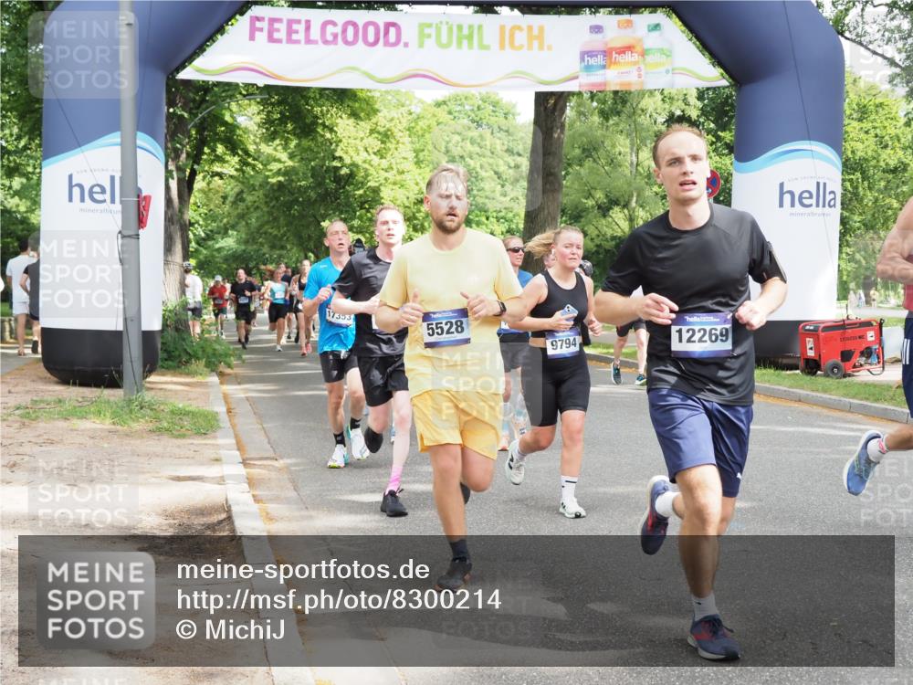 29.06.2025 - hella hamburg halbmarathon MichiJ http://msf.ph/oto/8300214 29.06.2025 10:34:38 Zwischen KM18-KM19 4497, 5528, 7335, 9794, 11077, 12171, 12269, 12706, 12724, 12891, 13303, 14062, 14541, 15825, 17008, 17353, 17865, 18356, 19127 meine-sportfotos.de
