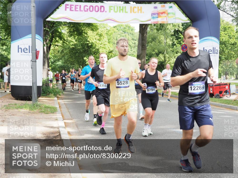 29.06.2025 - hella hamburg halbmarathon MichiJ http://msf.ph/oto/8300229 29.06.2025 10:34:38 Zwischen KM18-KM19 4497, 5528, 7335, 9794, 11077, 12171, 12269, 12706, 12724, 12891, 13303, 14062, 14541, 15825, 17008, 17353, 17865, 18356, 19127 meine-sportfotos.de