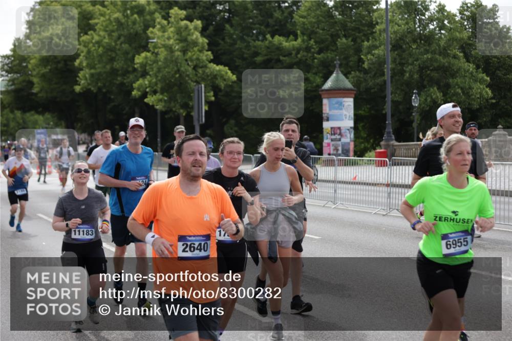 29.06.2025 - hella hamburg halbmarathon Jannik Wohlers http://msf.ph/oto/8300282 29.06.2025 10:37:10 Lombardsbrücke 1337, 2199, 2486, 2640, 2853, 3230, 3633, 5171, 5186, 5790, 5875, 6243, 6821, 6955, 7085, 7124, 7350, 7544, 7777, 8843, 9524, 10476, 10506, 10798, 10919, 11183, 11801, 11888, 12123, 12242, 12254, 12472, 12762, 12824, 12935, 14130, 14282, 14657, 16032, 16303, 16582, 16680, 16706, 16837, 17305, 17307, 17355, 17793, 17798, 17965, 18903 meine-sportfotos.de