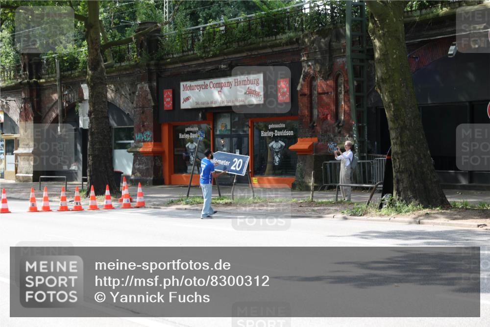 29.06.2025 - hella hamburg halbmarathon Yannick Fuchs http://msf.ph/oto/8300312 29.06.2025 09:53:36 20KM 040, 44, 08, 10, 040, 410, 65, 82, 20 meine-sportfotos.de
