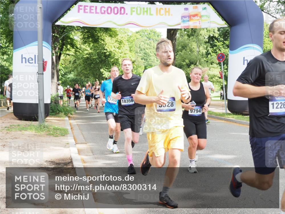 29.06.2025 - hella hamburg halbmarathon MichiJ http://msf.ph/oto/8300314 29.06.2025 10:34:38 Zwischen KM18-KM19 4497, 5528, 7335, 9794, 11077, 12171, 12269, 12706, 12724, 12891, 13303, 14062, 14541, 15825, 17008, 17353, 17865, 18356, 19127 meine-sportfotos.de