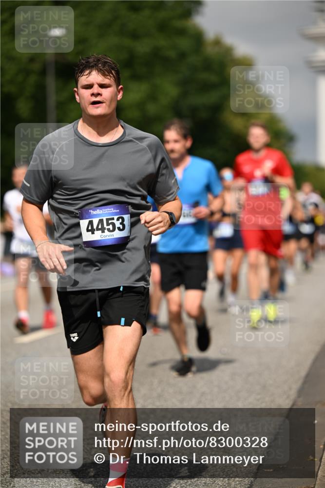 29.06.2025 - hella hamburg halbmarathon Dr. Thomas Lammeyer http://msf.ph/oto/8300328 29.06.2025 10:16:21 Kennedybrücke 1249, 1610, 1785, 1850, 1851, 2963, 2964, 3182, 3248, 3262, 3363, 4453, 4499, 5150, 5166, 5176, 6822, 6871, 7014, 7907, 8206, 8207, 8917, 8971, 9253, 9428, 10067, 10402, 10685, 11025 meine-sportfotos.de