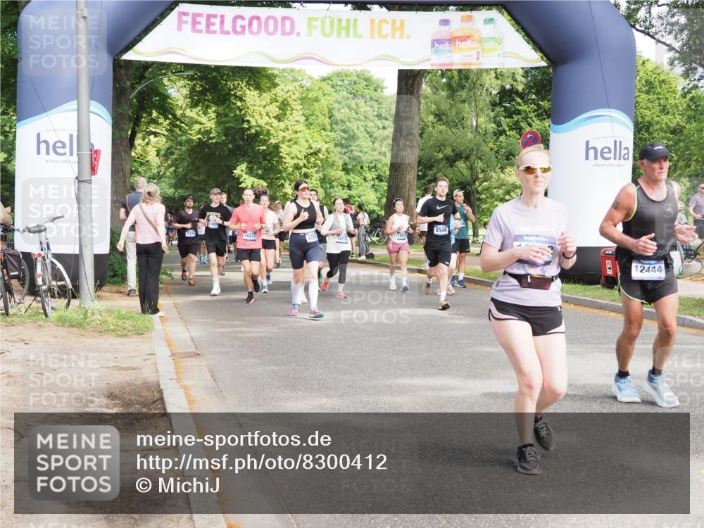 29.06.2025 - hella hamburg halbmarathon MichiJ http://msf.ph/oto/8300412 29.06.2025 11:30:20 Zwischen KM18-KM19 1291, 2113, 2858, 3221, 3398, 4329, 7124, 9946, 10001, 10269, 10940, 11621, 12218, 12444, 12780, 14050, 14134, 15575, 15754, 16577, 17267, 17355 meine-sportfotos.de