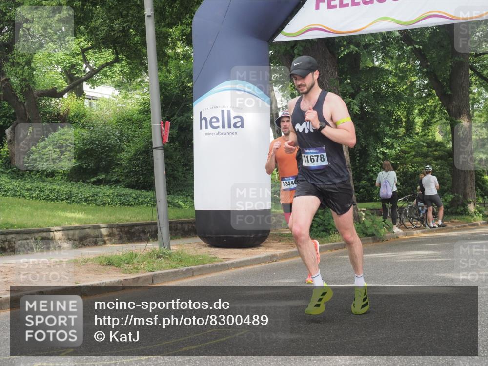 29.06.2025 - hella hamburg halbmarathon KatJ http://msf.ph/oto/8300489 29.06.2025 10:14:01 Zwischen KM18-KM19 7963 meine-sportfotos.de