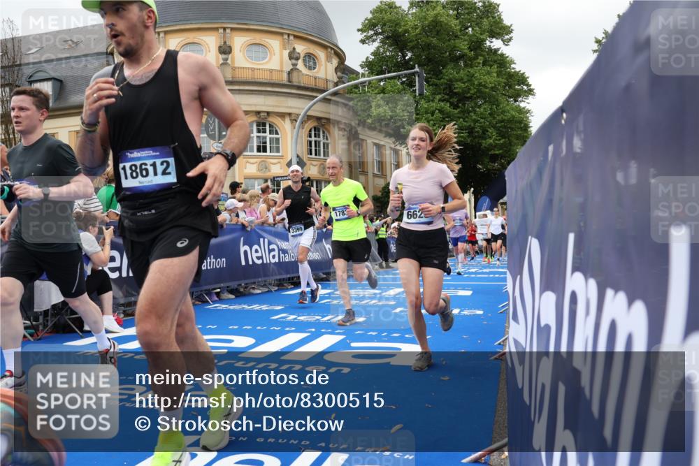 29.06.2025 - hella hamburg halbmarathon Strokosch-Dieckow http://msf.ph/oto/8300515 29.06.2025 10:53:35 Ziel 1030, 1061, 1098, 1499, 1502, 1783, 2058, 2070, 2082, 2630, 3399, 3819, 5399, 5866, 6628, 6762, 10549, 10895, 11068, 11588, 11589, 11604, 12632, 12909, 13865, 14702, 15061, 15113, 15441, 15497, 15856, 16092, 17482, 17710, 18143, 18450, 18514, 18612, 18666, 18715 meine-sportfotos.de