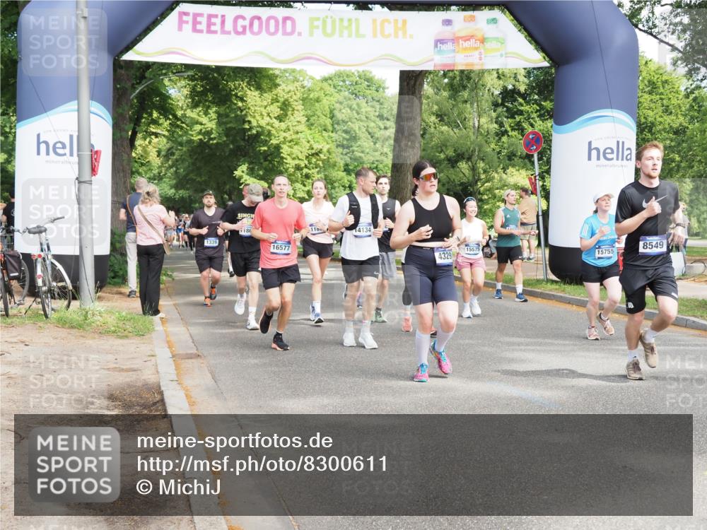 29.06.2025 - hella hamburg halbmarathon MichiJ http://msf.ph/oto/8300611 29.06.2025 11:30:22 Zwischen KM18-KM19 3221, 3398, 4329, 7350, 8549, 9946, 10001, 10269, 10940, 11621, 12218, 12318, 12444, 12780, 14050, 14134, 15575, 15754, 15755, 16360, 16577, 17267, 18036 meine-sportfotos.de
