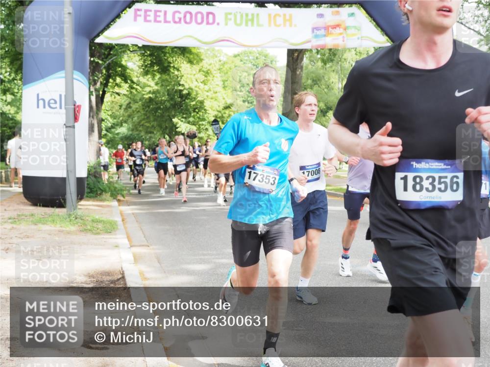 29.06.2025 - hella hamburg halbmarathon MichiJ http://msf.ph/oto/8300631 29.06.2025 10:34:39 Zwischen KM18-KM19 4497, 5528, 5889, 7335, 8142, 9794, 11077, 11858, 12171, 12269, 12706, 12724, 12891, 13303, 14541, 15157, 15825, 17008, 17353, 17461, 17865, 18356, 19127 meine-sportfotos.de
